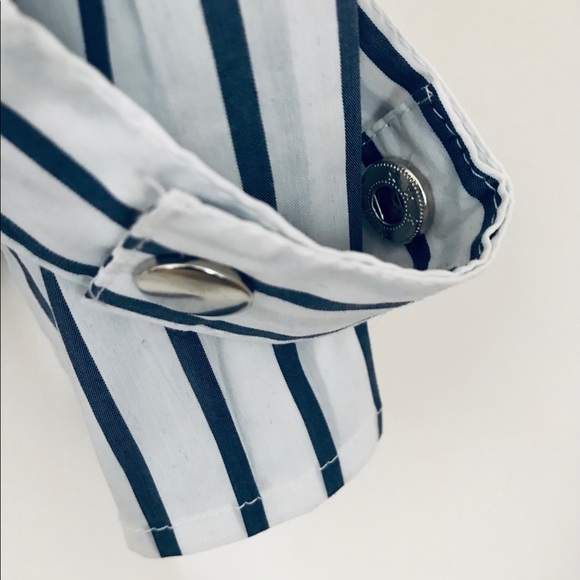 Montreal Boutique blouse size Medium - Picture 5 of 9